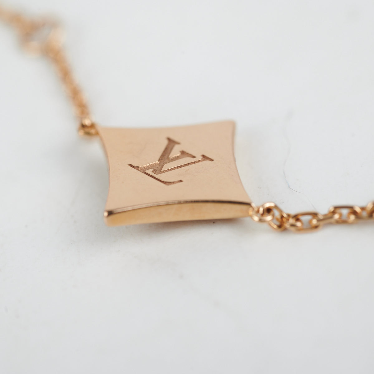 Louis Vuitton® Idylle Blossom LV Bracelet, Pink Gold And Diamond